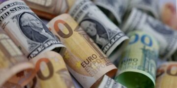 أسعار العملات في مصر اليوم السبت