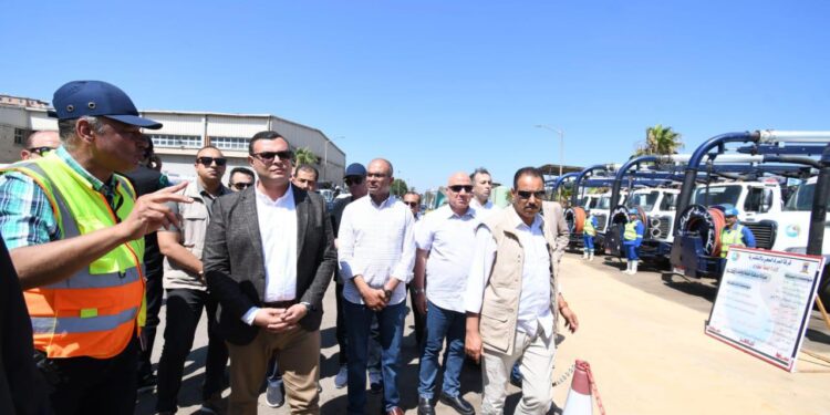 وزير الإسكان يتفقد محطة التنقية الشرقية لمعالجة الصرف الصحي بمحافظة الإسكندرية
