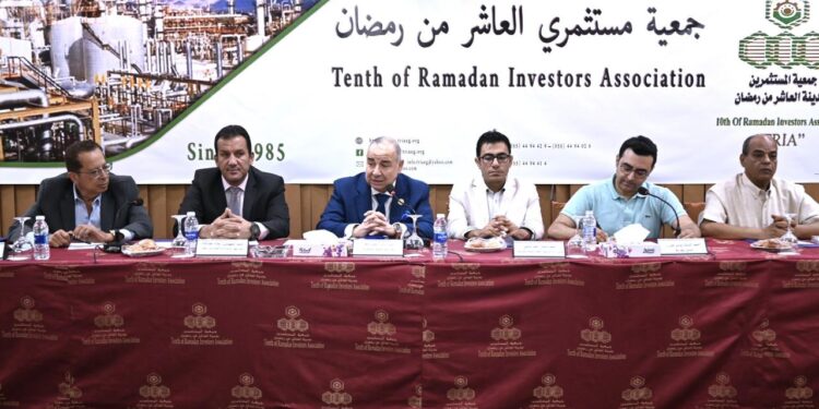 مدينة العاشر من رمضان تستقبل وفدًا من دول غرب أفريقيا للاطلاع على تجربة المناطق الصناعية