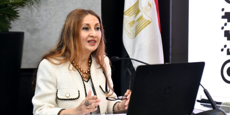 الهيئة العامة للاستثمار تبحث جاهزية القطاع الخاص المصري لتطبيق آلية تعديل حدود الكربون الأوروبية