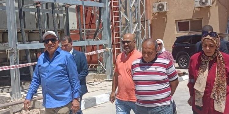 وزير الكهرباء يتفقد محطة محولات الهضبة 2 ومجمع المخزون الاستراتيجي للكابلات بهضبة الأهرامات