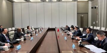 وزير الكهرباء يبحث مع رئيس هيئة الطاقة الصينية سبل دعم وتعزيز التعاون والشراكة وزيادة الاستثمارات الصينية