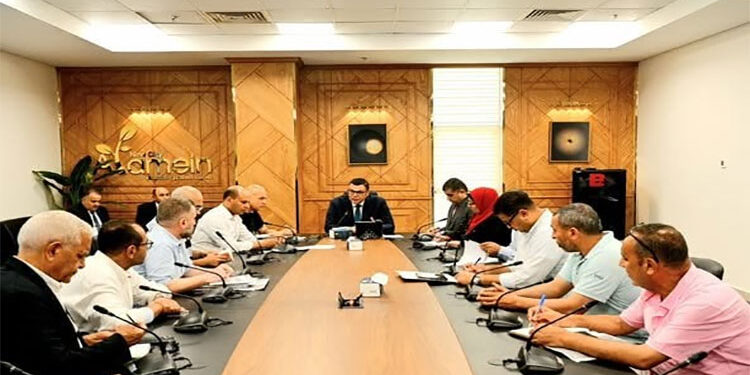 وزير الإسكان يعقد اجتماعاً لمتابعة سير العمل والموقف التنفيذي لمشروع “صواري” بالإسكندرية