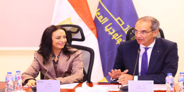 وزيرا الاتصالات والتضامن يوجهان بصرف مليون و100 ألف جنيه لأسرة كل ضحية بحريق سنترال رمسيس