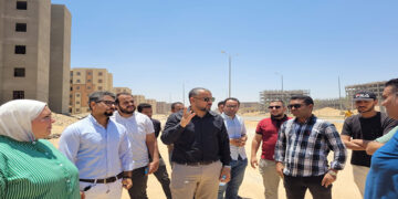 وزير الإسكان يتابع موقف تنفيذ الآلاف من وحدات “سكن لكل المصريين” بعددٍ من المدن الجديدة