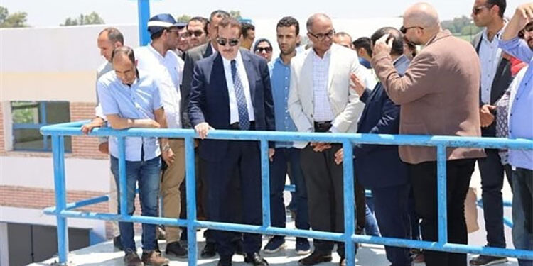 نائب وزير الإسكان: مد وتوسعة وتحسين خدمات الصرف الصحي بـ 31 منطقة ريفية بمحافظة المنوفية