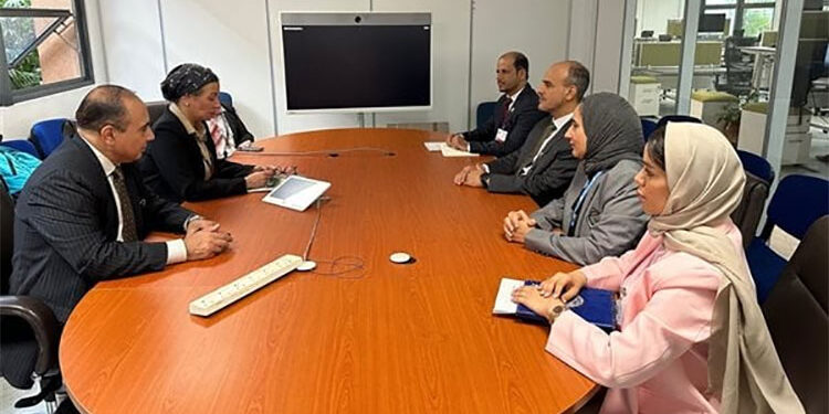 وزيرة البيئة تعقد لقاءً ثنائيًا مع نظيرها العماني لبحث التعاون الثنائي بين البلدين
