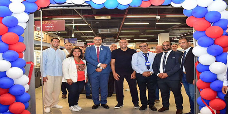 رئيس الجهاز: افتتاح فرع كارفور في نورث سكوير مول بمدينة العلمين الجديدة
