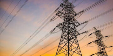 الكهرباء تستوعب أحمالًا بلغت 39400 ميجاوات بزيادة 1400 ميجاوات عن أقصى حمل العام الماضي