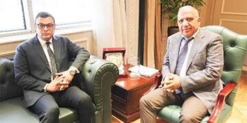 وزيرا الكهرباء والإسكان يبحثان خطة العمل المشترك ودعم التوسع فى استخدامات الطاقة المتجدد