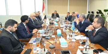 وزير الإسكان يعقد اجتماعًا لمتابعة أخر المستجدات بشأن تدشين منصتين لتنظيم السوق العقارية