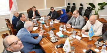 وزير الإسكان يعقد اجتماعًا مع مسئولي شركة “توريك” للتطوير العقاري لمتابعة مشروعات الشراكة والمبيعات والتسويق