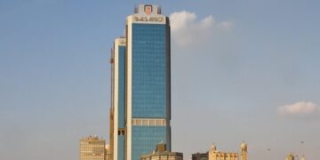 اعتباراً من اليوم.. البنك الأهلي المصري يتيح 137 فرعًا تعمل حتى الخامسة مساءً لتقديم كافة الخدمات المصرفية