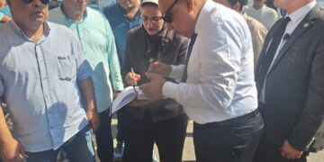 وزير الكهرباء في موقع إصلاح عطل الكابل الأرضي أمام محطة مترو ساقية مكي بمحافظة الجيزة