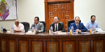 “الإسكان”:تخصيص حمامات سباحة وكافيتريات وبيع محال وصيدلية بمدينتي المنصورة الجديدة والعاشر