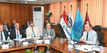 وزير قطاع الأعمال العام يتابع الموقف التنفيذي لمشروعات التطوير العقاري والمقاولات وإدارة الأصول