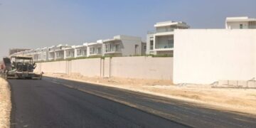 استكمال تطوير ورفع كفاءة محور الريفيرا الرابط بين عدة محاور بتوسعات مدينة الشيخ زايد