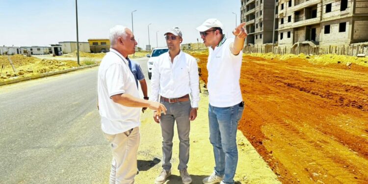 رئيس جهاز مدينة القاهرة الجديدة يتفقد مشروعات الإسكان وتطوير الطرق