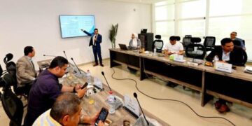 وزير الإسكان ومحافظ الدقهلية يتابعان سير العمل بمنظومتي مياه الشرب والصرف الصحي