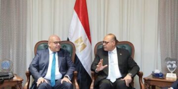 وزير العمل يلتقي وفدًا من شركة ” يزاكي مصر للأنظمة الكهربائية”..وتعاون في مجالات التدريب والتشغيل