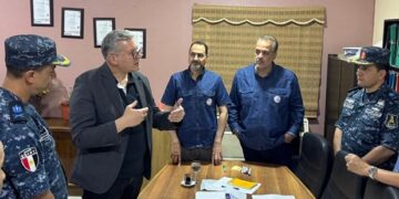 وزير البترول يجري زيارة إلى غرفة العمليات بشركة “أوسوكو” بجبل الزيت بخليج السويس