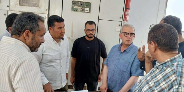 مسئولو” الإسكان” يتفقدون محطات معالجة الصرف الصحي والطرق بمدينة بني سويف الجديدة