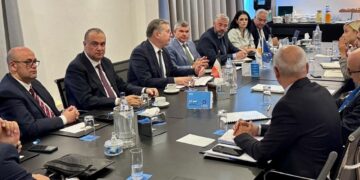 وزير البترول يعقد اجتماعًا مع وزير الطاقة والتجارة والصناعة القبرصي بالعاصمة القبرصية نيقوسيا