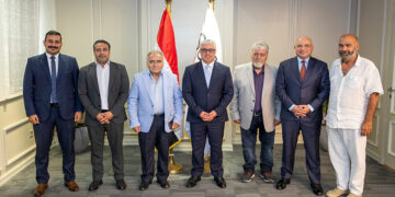 اقتصادية قناة السويس توقع مشروع “مارينيرو- Mariniro” للملابس الجاهزة بالقنطرة غرب