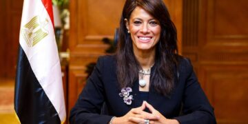 وزيرة التخطيط تتلقى تقريرًا حول الموقف التنفيذي لمشروعات مركز البنية المعلوماتية لمنظومة التخطيط المصرية