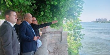 وزير الكهرباء يتفقد مركز تحكم الدقي والمركز الرئيسي للبيانات  