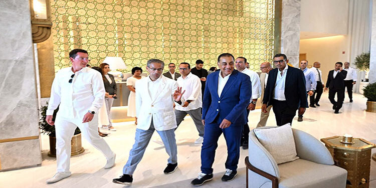 رئيس الوزراء يشهد افتتاح “إعمار مصر” لفندق “Palace Beach Resort Marassi ” في “مراسي الساحل الشمالي”