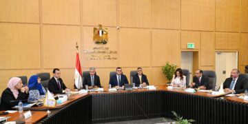 وزيرا الإسكان والسياحة والآثار ومحافظ الجيزة يتابعون تطوير المنطقة بحضور بيت الخبرة الدولي WATG