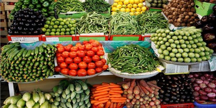أسعار الخضار والفاكهة اليوم الثلاثاء