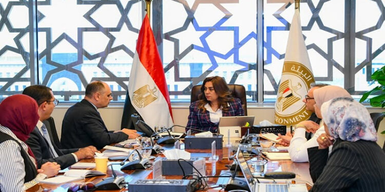 وزيرة التنمية تستعرض مع فريق عمل مشروع “الغردقة مدينة خضراء” محاور التنفيذ والنجاحات والتحديات