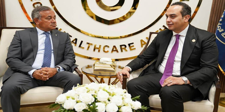 الرئيس التنفيذي لمصرف أبوظبي الإسلامي – مصر يبحث سبل التعاون الاستراتيجي مع هيئة الرعاية الصحية