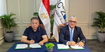 رئيس اقتصادية قناة السويس يوقع عقد إنشاء مصنع “تشانجتشو رامادا- Changzhou RAMADA” لصناعة المنسوجات بالقنطرة غرب