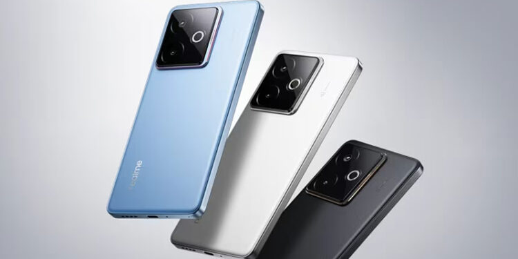 هاتف Realme GT 8 Pro.. شاشة OLED وبطارية بسعة 7000 مللي أمبير