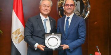 وزير الاستثمار يستقبل سفير دولة كوريا الجنوبية بالقاهرة لبحث سبل تعزيز العلاقات الاقتصادية المشتركة بين البلدين