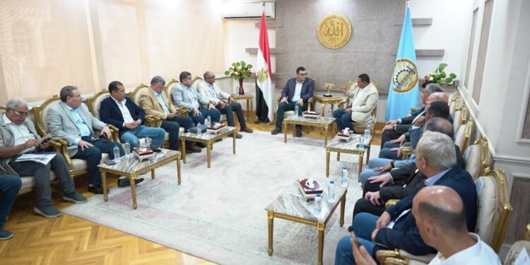 وزير الإسكان يصل محافظة مطروح لمتابعة موقف عدد من المشروعات بالمحافظة