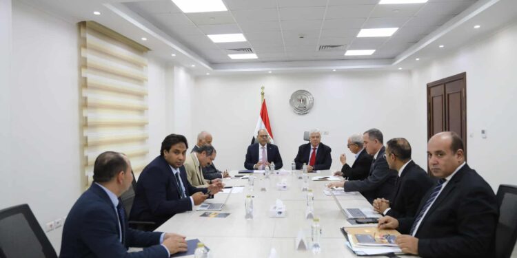 وزيرا التعليم العالي والعمل يبحثان سبل تعزيز التعاون والتكامل بين الوزارتين