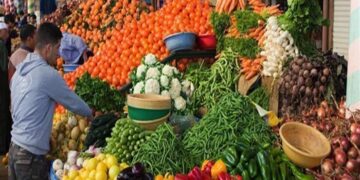 أسعار الخضار والفاكهة اليوم  الجمعة