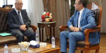 وزير قطاع الأعمال يستقبل سفير اليابان بالقاهرة لبحث فرص تعزيز التعاون والاستثمار المشترك