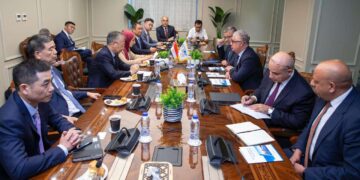 وزير الاستثمار  يفتتح ﺟﻠﺴـﺔ ﺍﻟﺘﺪﺍﻭﻝ ﺑﻤﻨﺎﺳـﺒﺔ ﺑﺪء ﺍﺟﺘﻤﺎﻋﺎﺕ ﻣﺠﻠﺲ ﺇﺩﺍﺭﺓ ﺍﻟﺒﻮﺭﺻﺔ ﺍﻟﻤﺼﺮﻳﺔ ﻓﻲ ﺩﻭﺭﺗﻪ ﺍﻟﺠﺪﻳﺪﺓ