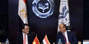 الهيئة العامة للاستثمار والمناطق الحرة تبحث تعميق التعاون الاستثماري مع حكومة فيتنام