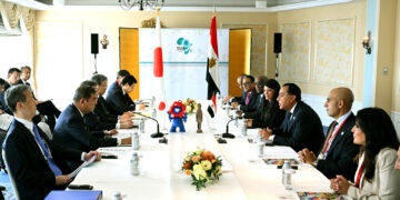 رئيس الوزراء يلتقى رئيس وزراء اليابان