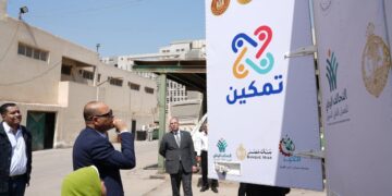 وزير العمل يتفقد وحدتي تدريب مهني متنقلة قبل انطلاقهما غدًا في قرى محافظة الغربية