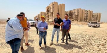 وزير الإسكان يتابع موقف المشروعات السكنية والمرافق والخدمات بمدينة قنا الجديدة