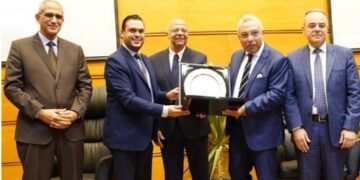 بحوث الإسكان والبناء يعقد ندوه بعنوان “قيادة التحول الرقمي في البنية التحتية المصرية”