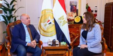 وزيرة التنمية المحلية تستقبل رئيس قطاع الاستراتيجيات الدولية بشركة ( Esri ) العالمية