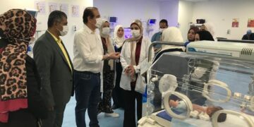 نائب وزير الصحة يتفقد المنشآت الطبية بمحافظة المنيا ويحدد مهلة 45 يومًا لمعالجة السلبيات